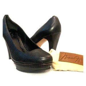 BCBG Max Azria high heels size 8